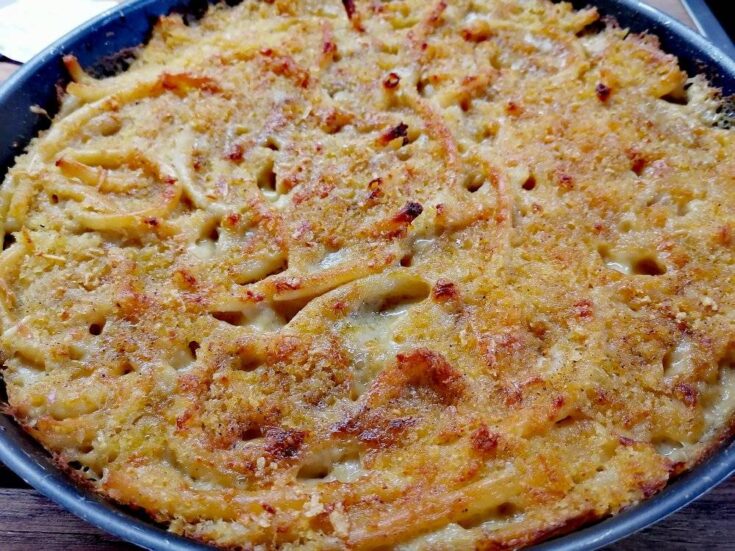 Ζυμαρικά με Τυριά και Κρούστα Ψωμιού