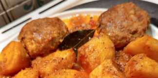 Κεφτέδες με πατάτες γιαχνί: Η αυθεντική συνταγή της γιαγιάς!