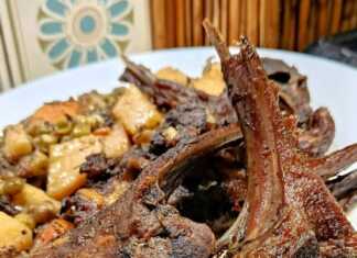 Αρνίσια Παϊδάκια με Αρακά: Η συνταγή κατσαρόλας και φούρνου! Αρνίσια παϊδάκια με αρακά και άνηθο σερβιρισμένα σε βαθύ πιάτο, με έντονο πράσινο χρώμα