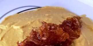 φάβα με καραμελωμένα κρεμμύδια