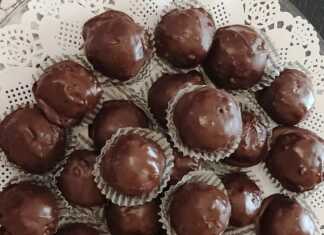 Σπιτικά Ferrero Rocher τοποθετημένα σε πιάτο