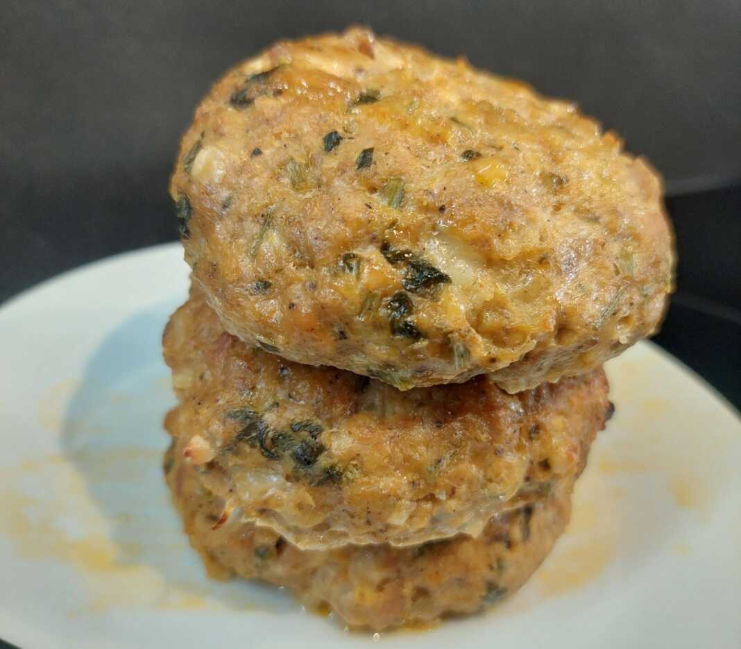 hampourger fourno1 Ζουμερά χάμπουργκερ στο φούρνο,ψημένα μέχρι να ροδίσουν