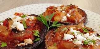 τελειωμένο ιμάμ, με τις γεμισμένες μελιτζάνες να λάμπουν από το λάδι.