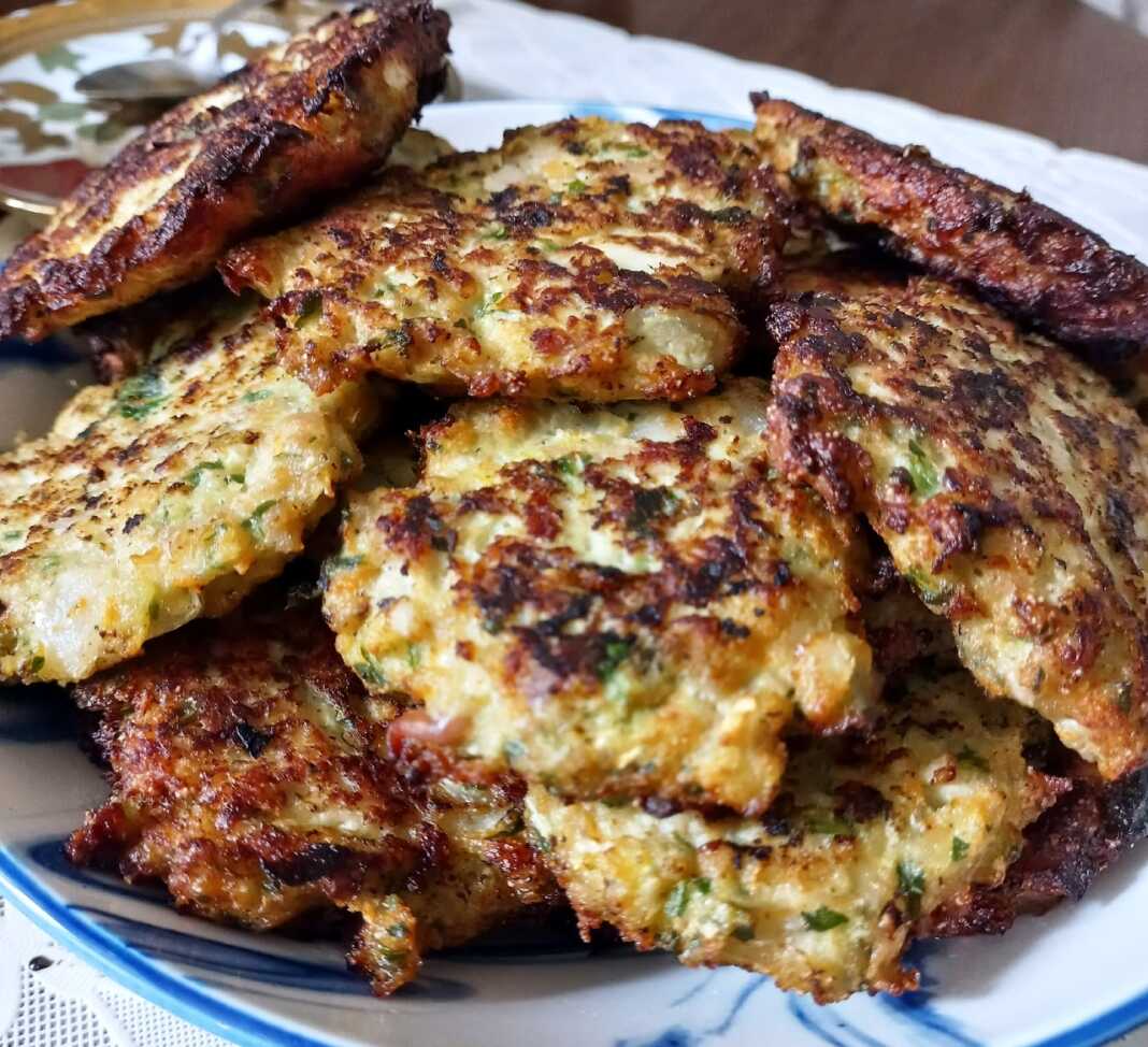 kolokithokeftedes me kotopoulo Κεφτέδες Κοτόπουλου με Κολοκυθάκι