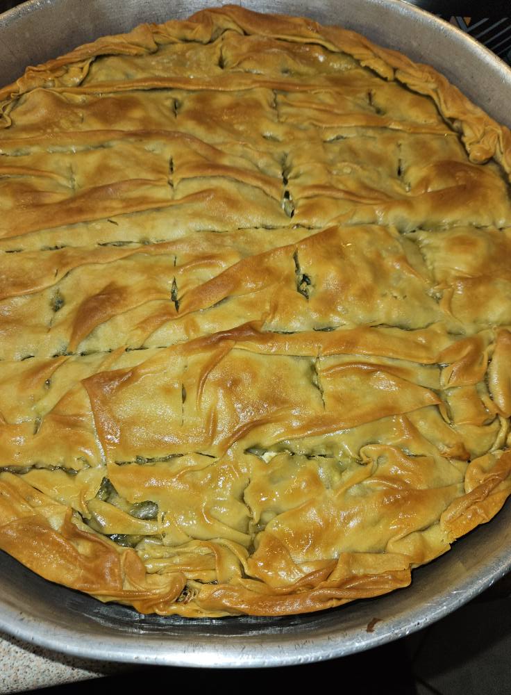 Σπανακοτυρόπιτα με χειροποίητο φύλλο