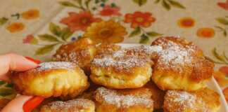 Τηγανίτες με Τυρί και Μήλα σε 15 Λεπτά Μια πιατέλα με λαχταριστές τηγανίτες με τυρί και μήλο, έτοιμες για σερβίρισμα