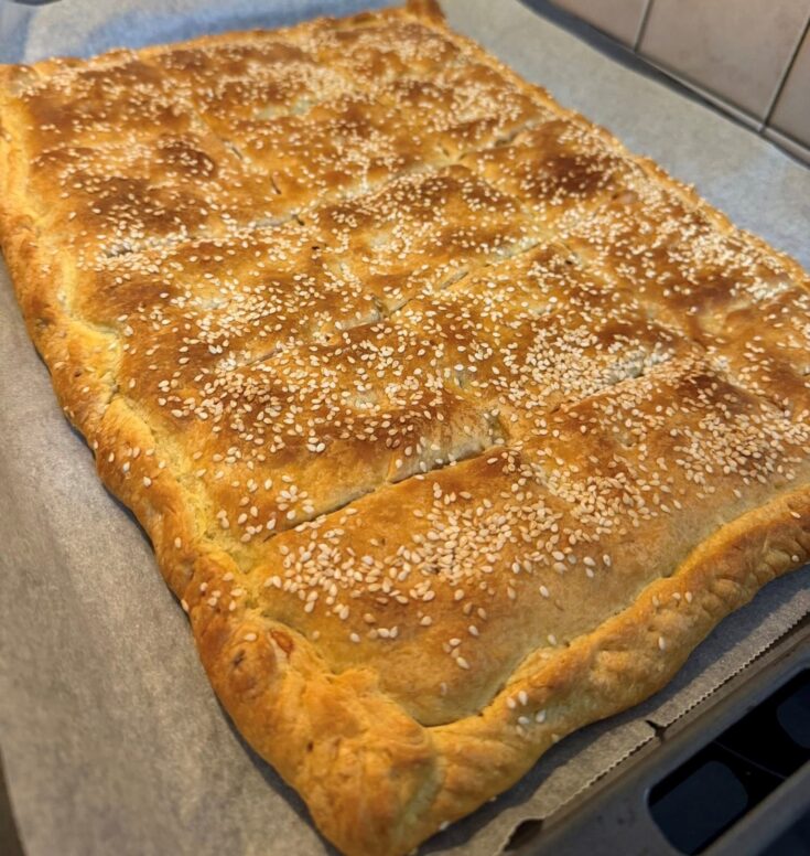 Κοτόπιτα με Πράσο, Μπέικον και Δύο Τυριά!