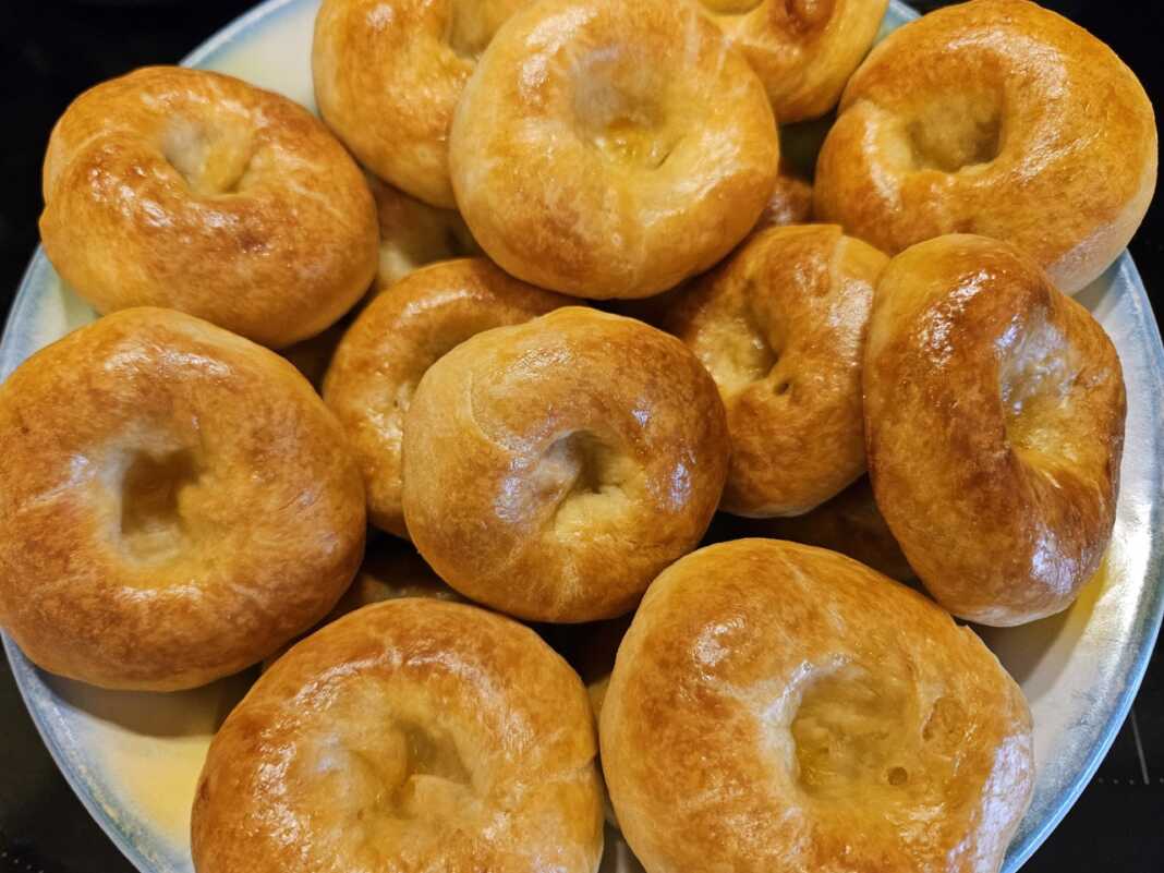 koulourozamonopitakia Πατατοπιτάκια με μπέικον