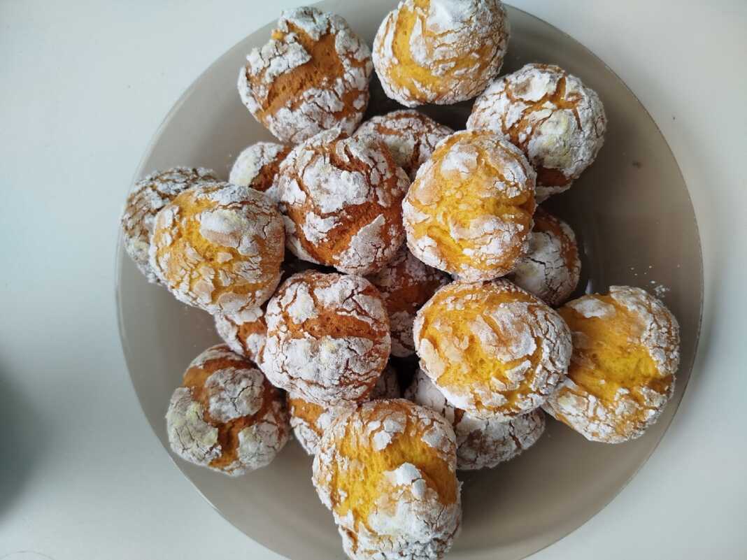 mpiskotakia lemoniou1 Μια πιατέλα με τα ψημένα και τραγανά Κουλουράκια Καρότου