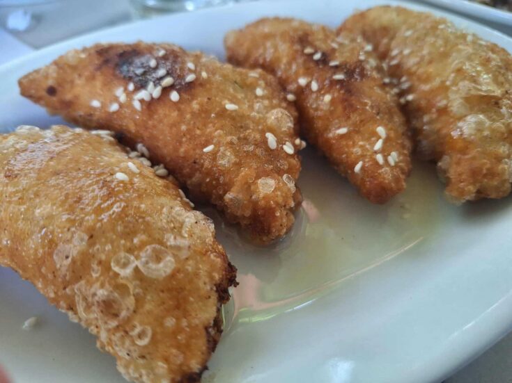 Τηγανητά Πιτάκια με Ανθότυρο και Φέτα