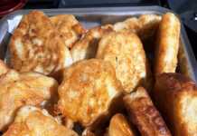 Αφράτα Ποντιακά Τσιριχτά σερβιρισμένα με ζάχαρη άχνη.