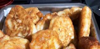 Αφράτα Ποντιακά Τσιριχτά σερβιρισμένα με ζάχαρη άχνη.