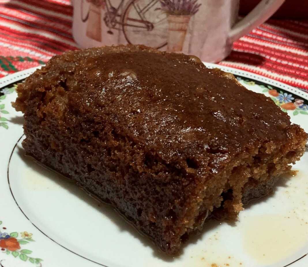 ravani sokolatenio0 Αφράτο κομμάτι Ραβανί Σοκολατένιο με κακάο