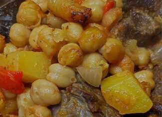 Πιάτο με ζουμερά ρεβύθια φούρνου και ψιλοκομμένη πιπεριά