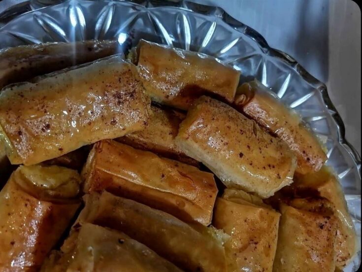 Σμυρναίικα Γαλακτομπουρεκάκια: Η Παραδοσιακή Συνταγή