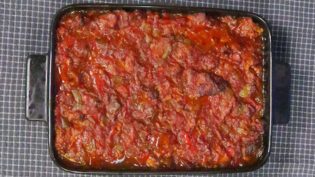 tas kempap se melitzana1 Τας Κεμπάπ (γκούλας) στο φούρνο πάνω σε ψητή μελιτζάνα