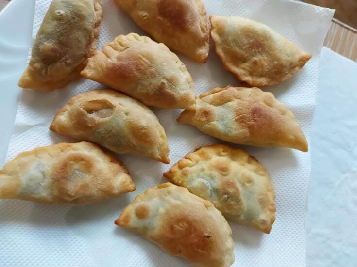 Κρητικές Χορτόπιτες στο Τηγάνι