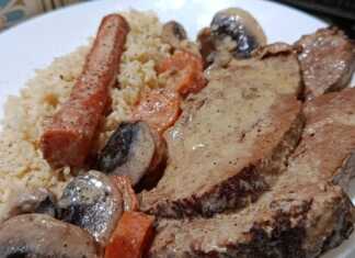 Χοιρινό Κατσαρόλας με Σάλτσα Μανιταριών: Το Πιο Ζουμερό Κρέας Χοιρινό Κατσαρόλας με Σάλτσα Μανιταριών