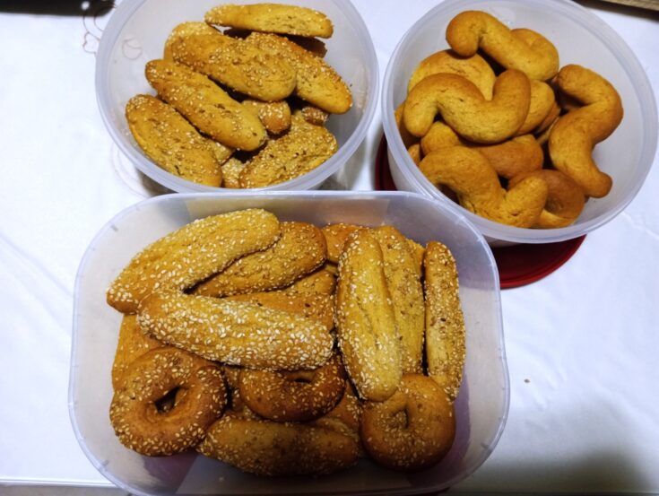 Νηστίσιμα κουλουράκια με πλούσιο άρωμα.