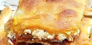 Μανιταρόπιτα με σπιτικό φύλλο, κομμένη σε κομμάτια