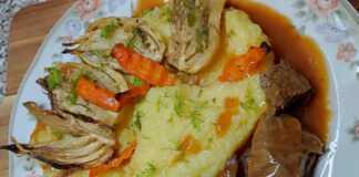 Μοσχαράκι Κοκκινιστό με Πουρέ και Φινόκιο Ψητό Πιάτο με μοσχαράκι κοκκινιστό, πουρέ πατάτας και ψητό φινόκιο.