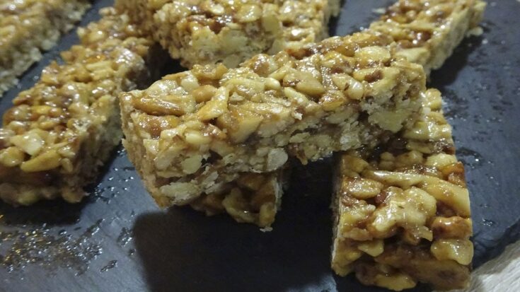 Παστέλι με Καρύδια και Μέλι