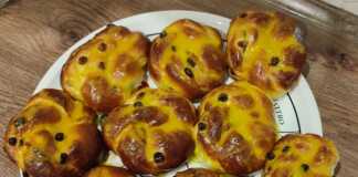 Μπριός με σταφίδα και γλάσο πορτοκαλιού