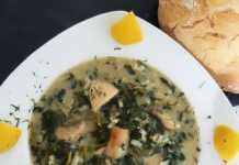 Σπανακόρυζο με μανιτάρια, βελούδινο με σάλτσα ταχινολέμονου.