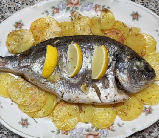 Τσιπούρα Τυλιγμένη σε Πακετάκι με Πατάτες