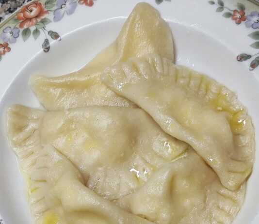 Ποντιακά Βαρενίκα σε πιάτο