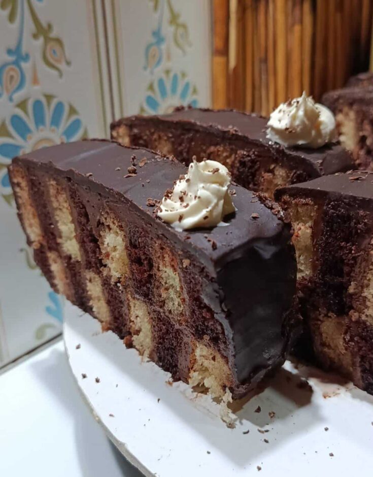 Τούρτα Καρό (Checkered Cake) 