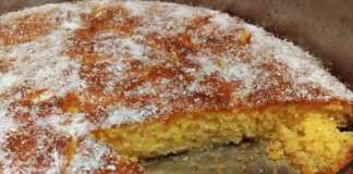 Εύκολο και Αφράτο Ραβανί σαν Πούπουλο: Μια Γλύκα που Λιώνει στο Στόμα! Ένα ταψί με κομμένα τετράγωνα κομμάτια ραβανί, καλά σιροπιασμένα και γαρνιρισμένα με ξύσμα λεμονιού.