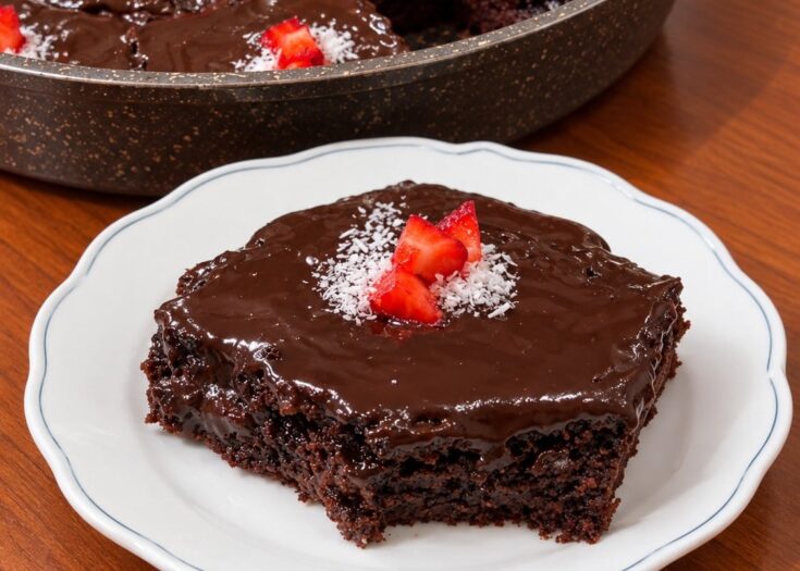 Σοκολατένιο κέικ brownie στο τηγάνι με γλάσο σοκολάτας