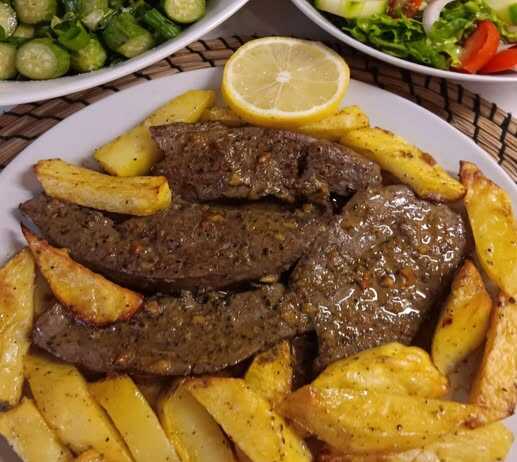 Μοσχαρίσιο Συκώτι στο Τηγάνι με Λεμόνι και Ρίγανη – Μελωμένο και Ζουμερό Μοσχαρίσιο συκώτι στο τηγάνι με λεμόνι ρίγανη και πατάτες φούρνου